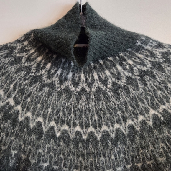 VINEYARD VINES Alpaca Fair Isle Turtleneck Sweater Small - Picture 4 of 9